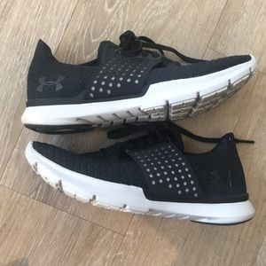 Under Armour Sneakers